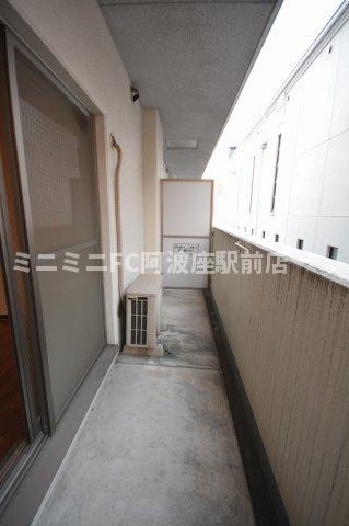 インペリアル靭本町のバルコニー