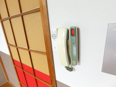 【セキュリティ】 | クレール小林 | インターホンで来客の確認ができます。
