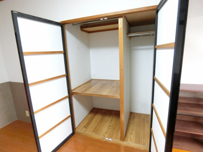 【収納】 | クレール小林 | 奥行きのある収納でお荷物もすっきりしまえます。