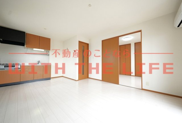 アパルトマントＮＦＢ　A棟【10，000円キャッシュバック対象物件】の居間・リビング|ゆったりとしたリビングです