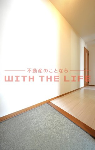 アパルトマントＮＦＢ　A棟【10，000円キャッシュバック対象物件】の玄関|きれいな玄関です