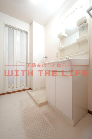 アパルトマントＮＦＢ　A棟【10，000円キャッシュバック対象物件】の洗面所|スペースが確保できる洗面所です