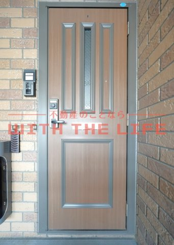 アパルトマントＮＦＢ　A棟【10，000円キャッシュバック対象物件】の玄関|落ち着いた玄関です