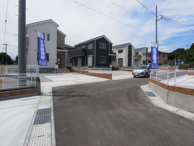 新築　榛東村新井第1　クリエートの家　4号棟の前面道路含む現地写真|位置指定道路4.51ｍ