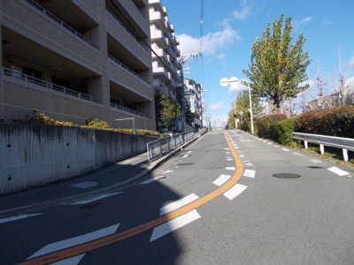 【周辺】 | ステイツ豊中新千里南町 | 前面道路