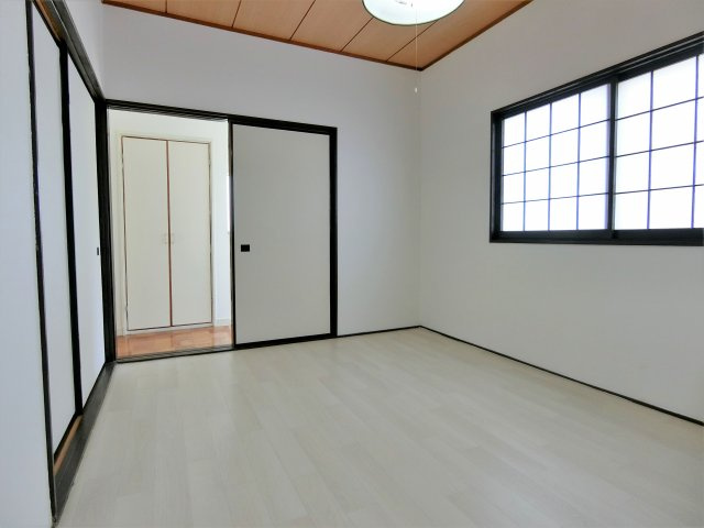 東金市山口貸家の洋室