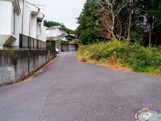 【前面道路含む現地写真】 | 長泉町東野 中古住宅 EH04392 | 長泉町東野　　前面道路