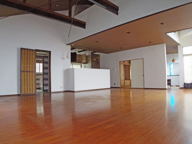 【居間・リビング】 | 長泉町東野 中古住宅 EH04392 | 長泉町東野　リビング