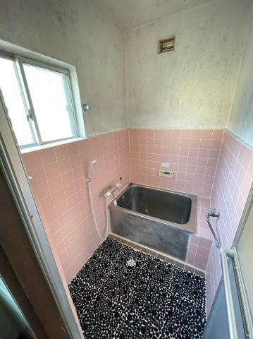 大道町2丁目一戸建の洋室