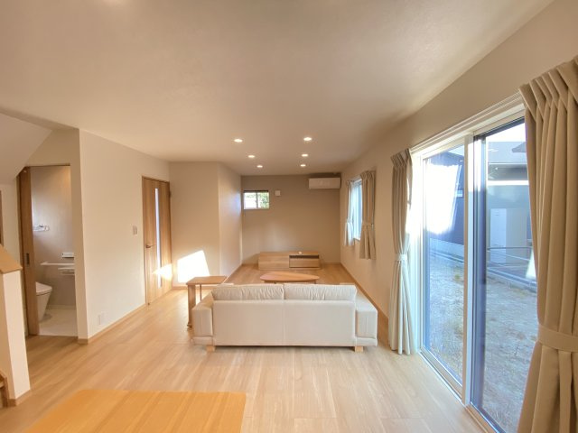 【居間・リビング】 | 南区浜口町