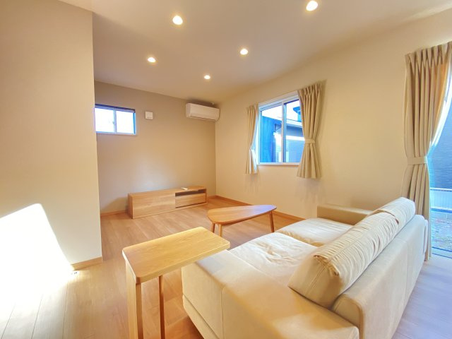 【居間・リビング】 | 南区浜口町