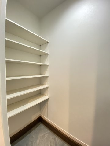 【玄関】 | 南区浜口町　11号棟 | ☆収納充実の玄関☆