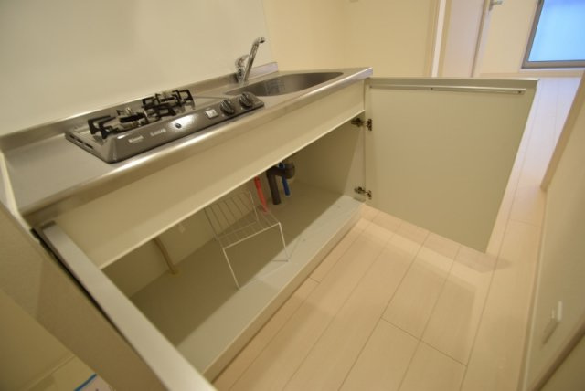 リブリ・レースパーク船橋法典のキッチン|キッチン収納