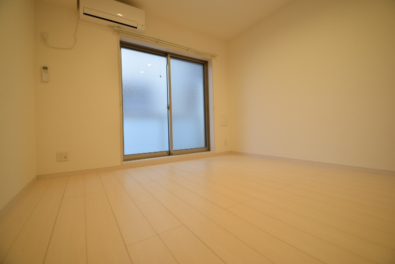 リブリ・レースパーク船橋法典の寝室|綺麗な室内です。