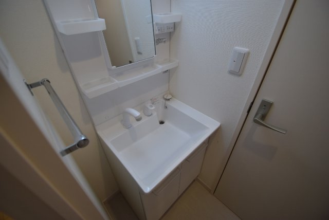 リブリ・レースパーク船橋法典の独立洗面台|独立洗面台