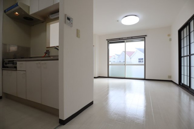 【居間・リビング】 | ステージパティオ