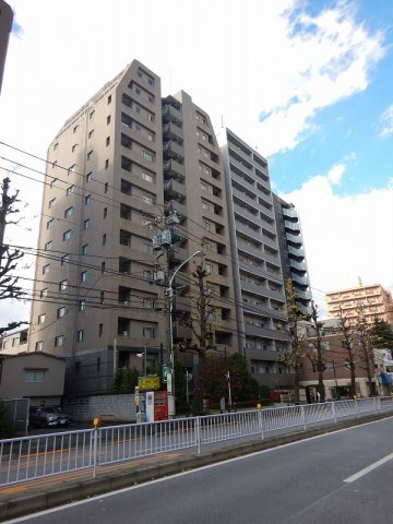 コスモ本駒込ロイヤルステージの外観