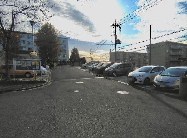 梅ヶ丘南住宅A5棟の駐車場|空き有