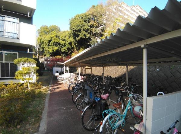 梅ヶ丘南住宅A5棟の駐輪場|空き有