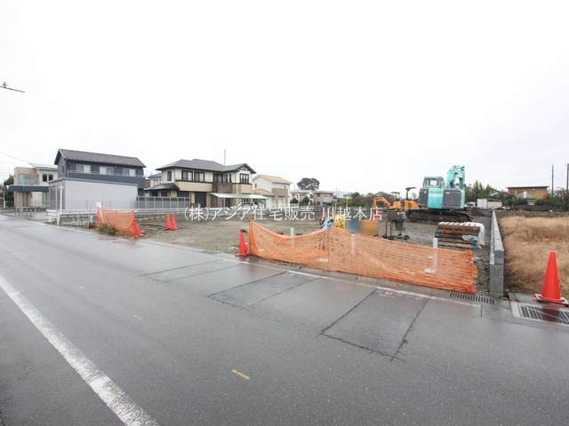 川越市上寺山　新築戸建の前面道路含む現地写真|建設中
