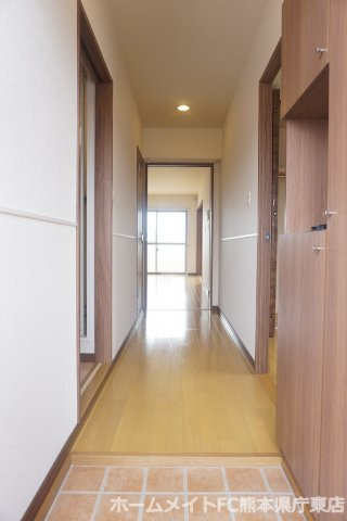 NEXTAGE庄口の玄関