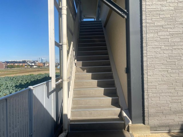 酒殿1丁目調整区域の外観|事務所二階への階段です♪