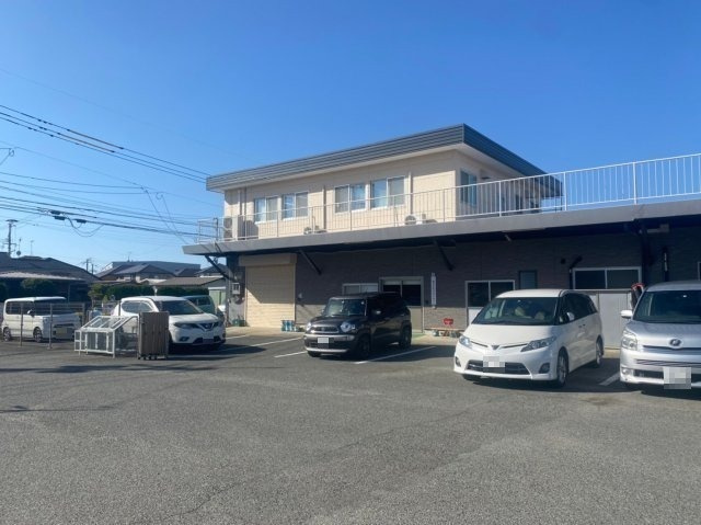 酒殿1丁目調整区域の駐車場|事務所の様子です♪