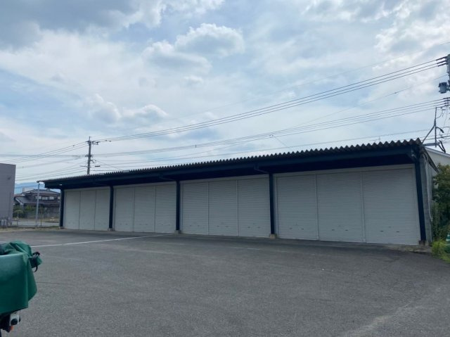 酒殿1丁目調整区域の外観|倉庫の様子です♪