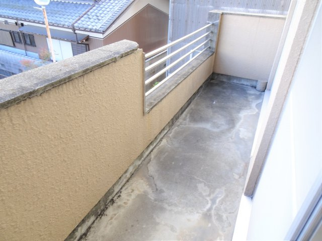 説田ビルのバルコニー