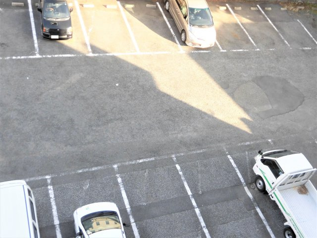 説田ビルの駐車場