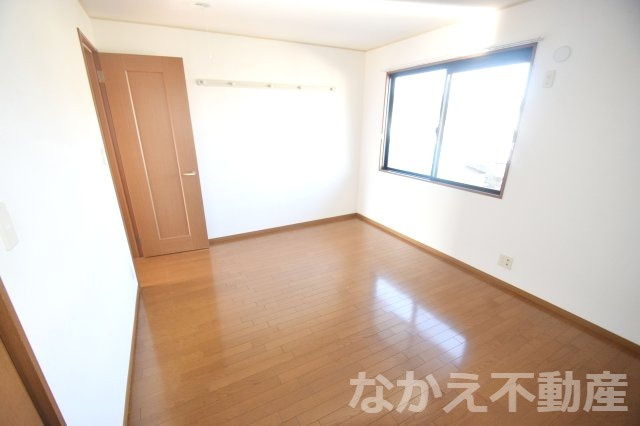 【寝室】 | 落ち着いて過ごせるお部屋なので、寝室にいかがでしょうか