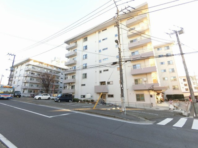【外観】 | 【売主直売】常緑ハイツ | 総戸数２７７戸、１９７１年８月築、平成２２年大規模修繕工事済です♪