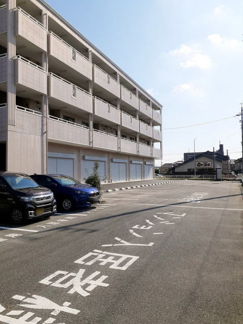ボーヒルズ　Ｋの駐車場