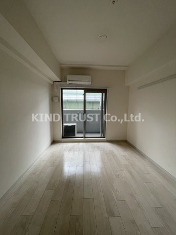 プレサンス南森町駅前の居間・リビング