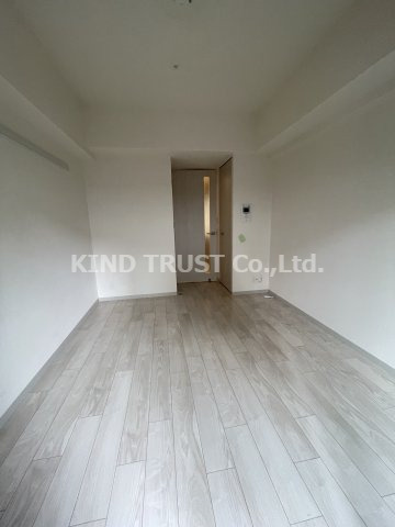 プレサンス南森町駅前の居間・リビング