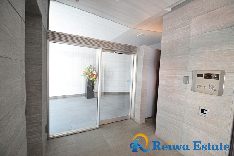 グラディス茅ヶ崎のエントランス