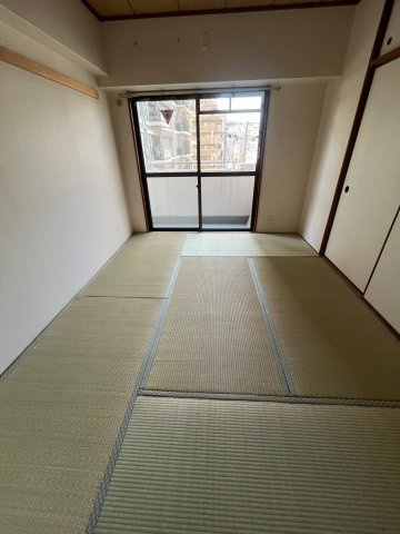 フィオーレ同心の和室|柔らかい畳が心地よい和室