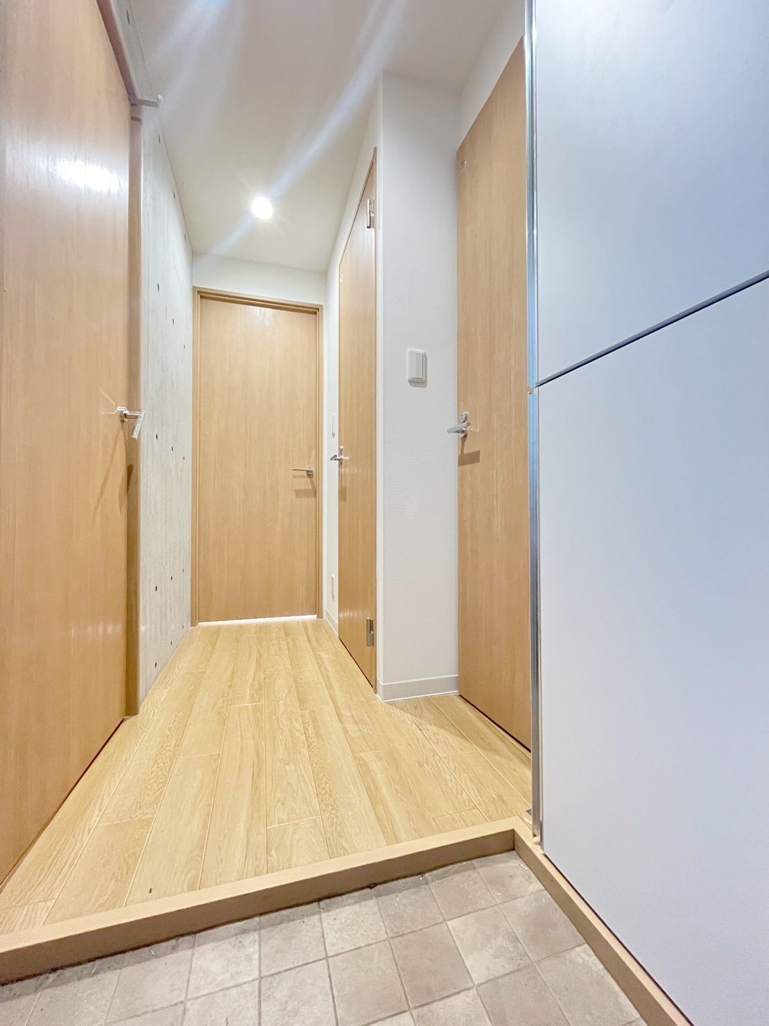 「防音マンション」ラシクラス東長崎の玄関|落ち着いた玄関です