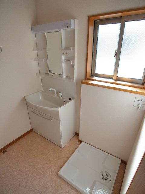 梶原アパートの独立洗面台