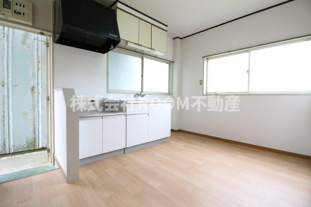 日昇コーポラスⅡの内装|明るい室内です