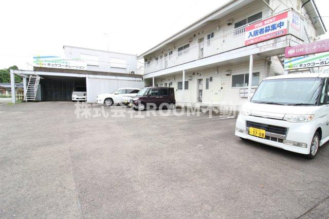 日昇コーポラスⅡの駐車場|駐車場があるので、車を買う予定の方も安心です