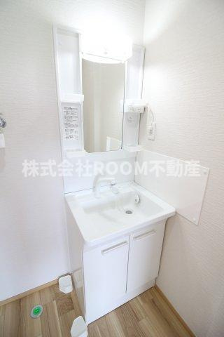 日昇コーポラスⅡの独立洗面台|独立洗面台あり、毎朝おしゃれに忙しい女性の方におすすめです