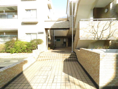 ★建物入り口★