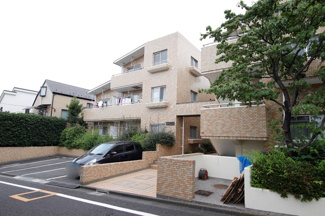 ◆外観タイル張りで落ち着きのあるマンション◆