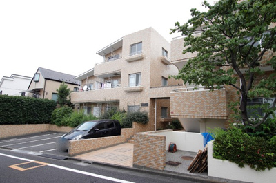 ◆外観タイル張りで落ち着きのあるマンション◆