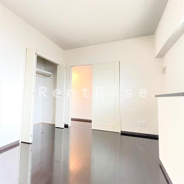 プレミアム御影の駐車場