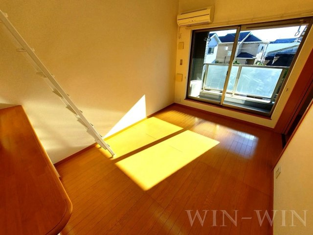 ミニヨン ポルテの居間・リビング