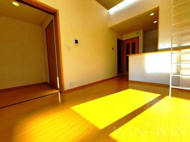 ミニヨン ポルテの居間・リビング