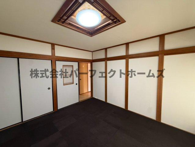 津田東町1丁目戸建　賃貸の和室|和室ならではの温かな和の空間で寛ぎの時間を過ごせます