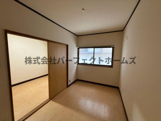 津田東町1丁目戸建　賃貸の洋室|個人の部屋や寝室として使える洋室です